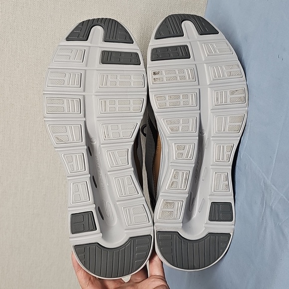 Skechers Black and Brown Men's Sneakers - Picture 9 of 11